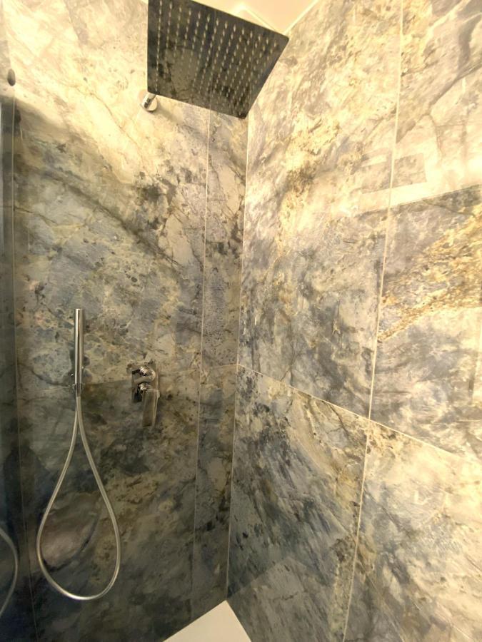 Apartment In Villa Milano ภายนอก รูปภาพ