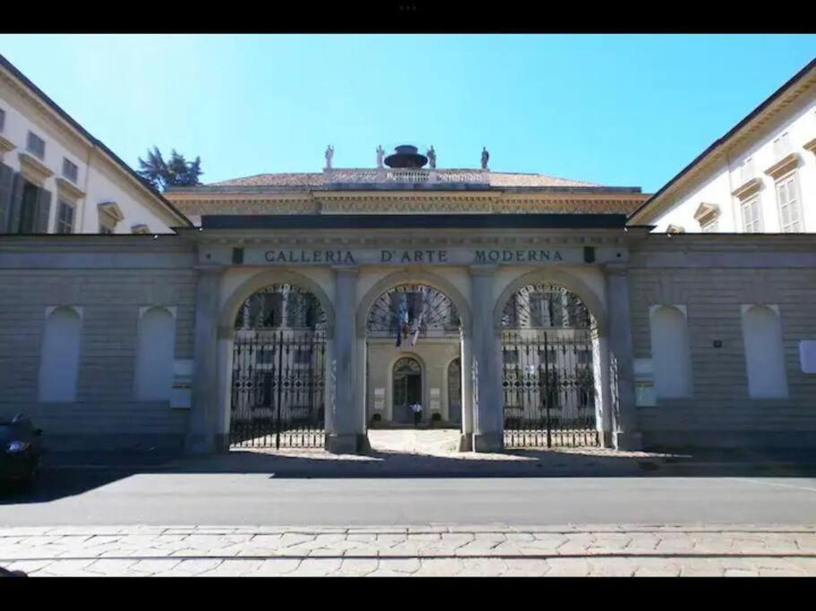 Apartment In Villa Milano ภายนอก รูปภาพ